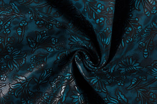 Agnello paillettes motivo fiore lamina foil blu celeste